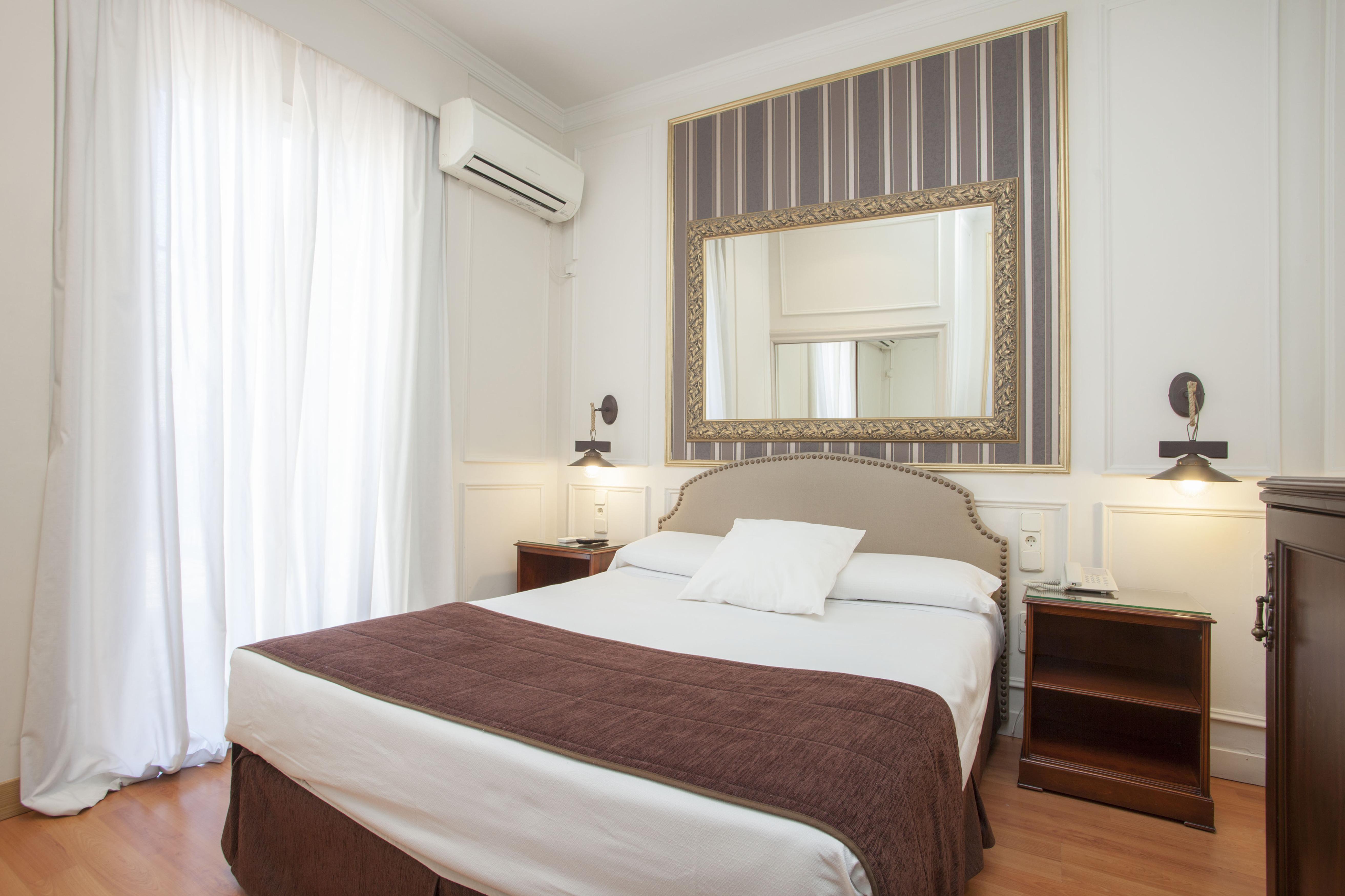 Olympia Consul Del Mar Hotell Valencia Exteriör bild