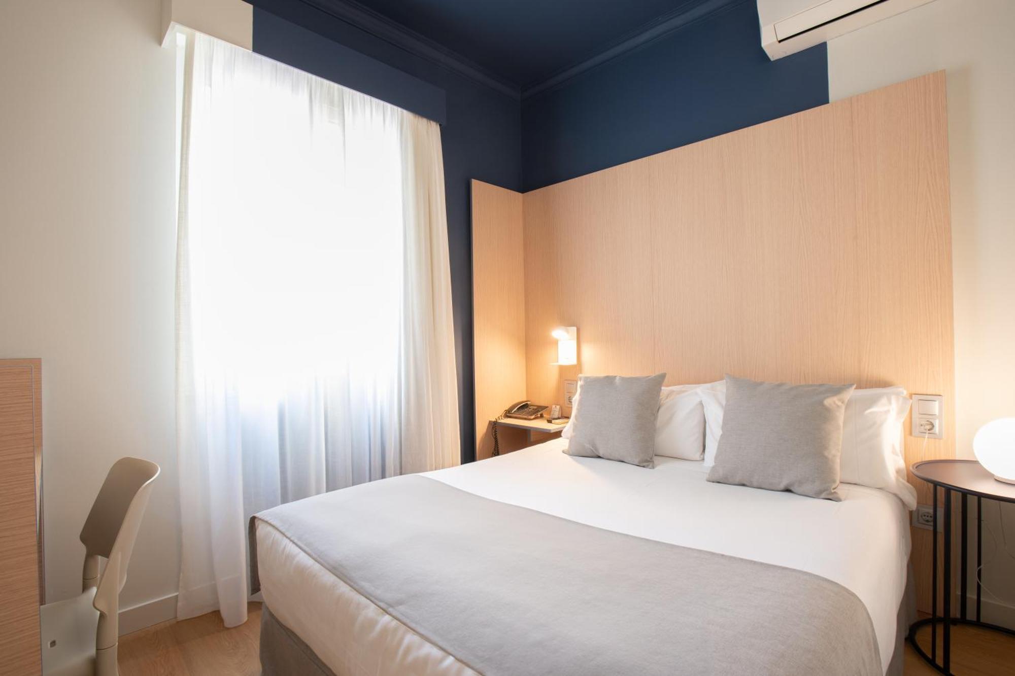 Olympia Consul Del Mar Hotell Valencia Exteriör bild