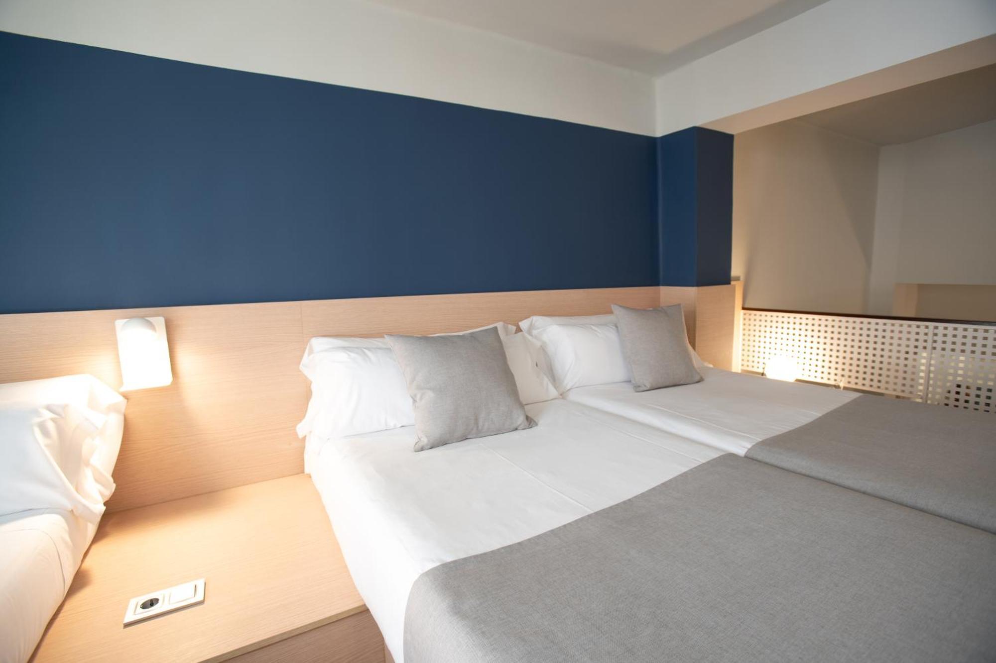 Olympia Consul Del Mar Hotell Valencia Exteriör bild